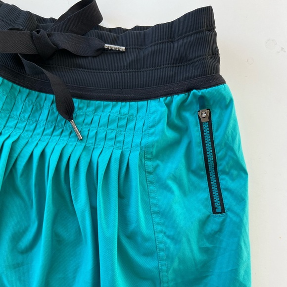 Lululemon Skort - Picture 4 of 8